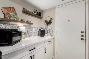 7640 N Dreamy Draw Dr, Phoenix, AZ 85020 - Photo 13