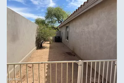 10534 E Star Of The Desert Drive, Scottsdale, AZ 85255 - Photo 19