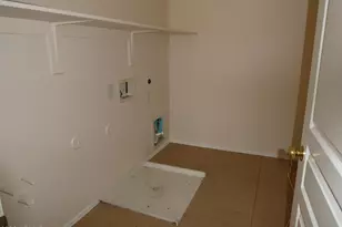 8812 W Glenn Dr, Glendale, AZ 85305 - Photo 9