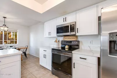 8225 N Central Avenue #9, Phoenix, AZ 85020 - Photo 15
