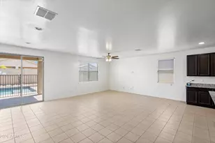 7123 S 34th Ln, Phoenix, AZ 85041 - Photo 27