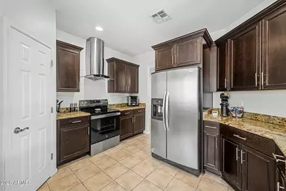 6757 W Tether Trail, Peoria, AZ 85383 - Photo 11
