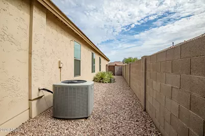 2945 W Goldmine Mountain Drive, San Tan Valley, AZ 85144 - Photo 27