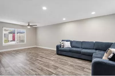 5836 W Winchcomb Drive, Glendale, AZ 85306 - Photo 5