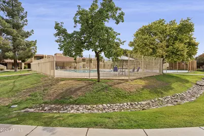 5836 W Winchcomb Drive, Glendale, AZ 85306 - Photo 37