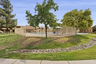 5836 W Winchcomb Dr, Glendale, AZ 85306 - Photo 37