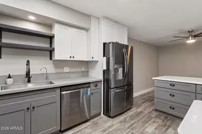5836 W Winchcomb Drive, Glendale, AZ 85306 - Photo 11