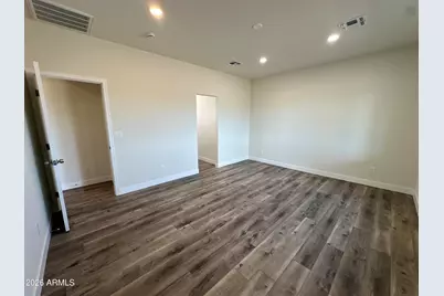 25427 W Patton Road, Wittmann, AZ 85361 - Photo 11