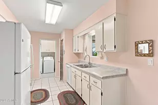 10510 W Bright Angel Cir, Sun City, AZ 85351 - Photo 15