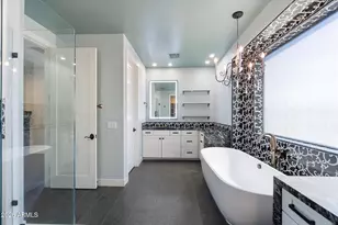 4201 N 42nd Pl, Phoenix, AZ 85018 - Photo 15