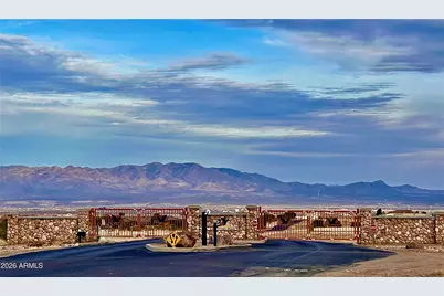 6777 E Roberto Loop #20, Hereford, AZ 85615 - Photo 11