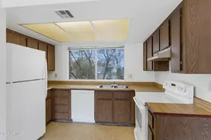 10815 N 15th Ln, Phoenix, AZ 85029 - Photo 5