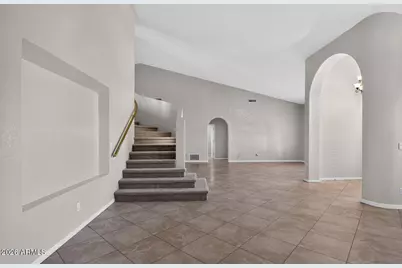 6091 W Rose Garden Lane, Glendale, AZ 85308 - Photo 9