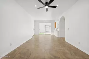 886 S Huish Dr, Gilbert, AZ 85296 - Photo 11