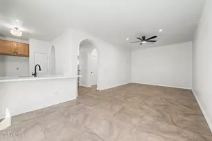 886 S Huish Dr, Gilbert, AZ 85296 - Photo 9