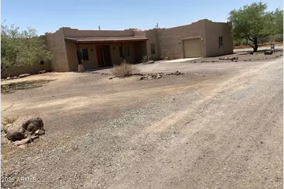 2433 W Desert Hills Estate Drive, Phoenix, AZ 85086 - Photo 1