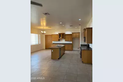 2433 W Desert Hills Estate Drive, Phoenix, AZ 85086 - Photo 3