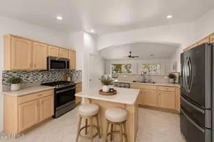 15957 W Sheila Ln, Goodyear, AZ 85395 - Photo 9
