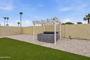2546 E Geneva Dr, Tempe, AZ 85282 - Photo 27