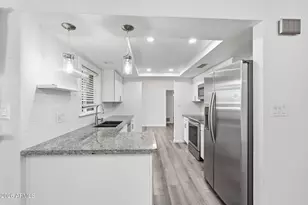2546 E Geneva Dr, Tempe, AZ 85282 - Photo 11