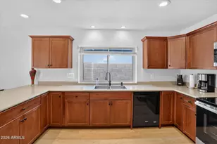 10614 N 65th Ave, Glendale, AZ 85304 - Photo 5