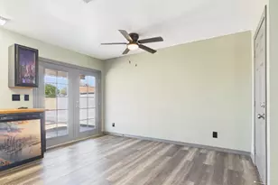 19826 N 34th Dr, Phoenix, AZ 85027 - Photo 9