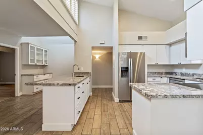 7840 N 7th Street #1, Phoenix, AZ 85020 - Photo 1
