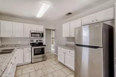 6132 N 35th Drive, Phoenix, AZ 85019 - Photo 13