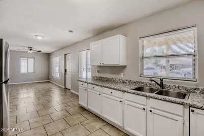 6132 N 35th Drive, Phoenix, AZ 85019 - Photo 15