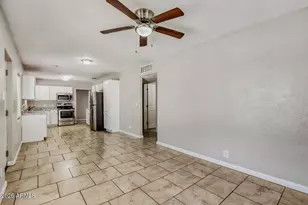 6132 N 35th Dr, Phoenix, AZ 85019 - Photo 9