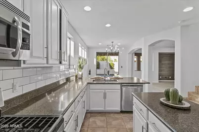 17646 W Statler Drive, Surprise, AZ 85388 - Photo 5
