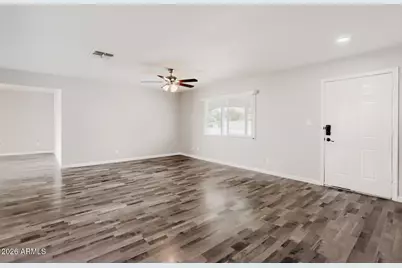 5755 W Sunnyside Drive, Glendale, AZ 85304 - Photo 7