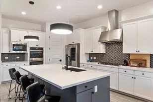 2080 E Aquarius Pl, Chandler, AZ 85249 - Photo 9