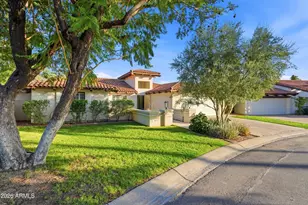 3187 E Berridge Ln, Phoenix, AZ 85016 - Photo 3
