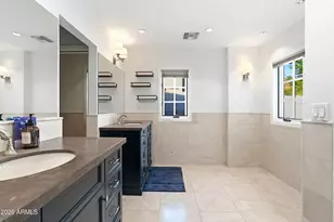 3187 E Berridge Ln, Phoenix, AZ 85016 - Photo 19