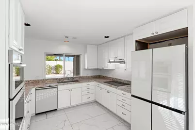 3187 E Berridge Lane, Phoenix, AZ 85016 - Photo 11