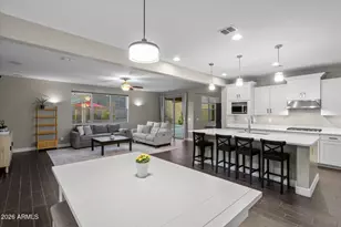 2916 W Brilliant Sky Dr, Phoenix, AZ 85085 - Photo 11