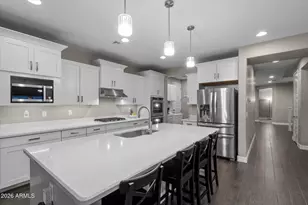 2916 W Brilliant Sky Dr, Phoenix, AZ 85085 - Photo 7