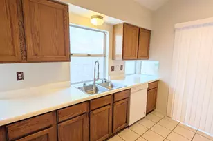 2325 E Lakecrest Dr, Gilbert, AZ 85234 - Photo 7