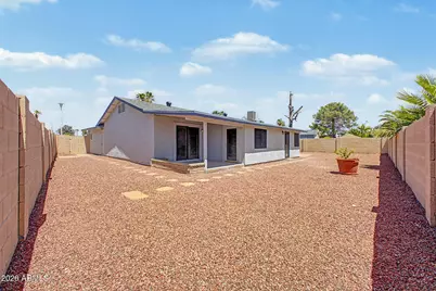 2613 E Michigan Avenue, Phoenix, AZ 85032 - Photo 25
