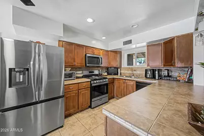 6017 W Medlock Drive, Glendale, AZ 85301 - Photo 5