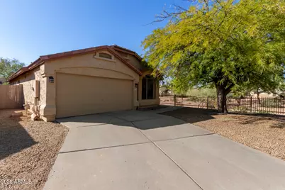 4607 E Abraham Lane, Phoenix, AZ 85050 - Photo 1