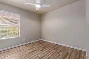 4607 E Abraham Ln, Phoenix, AZ 85050 - Photo 17