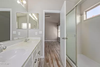 4607 E Abraham Lane, Phoenix, AZ 85050 - Photo 11