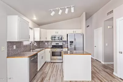 4607 E Abraham Lane, Phoenix, AZ 85050 - Photo 7