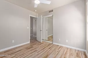 4607 E Abraham Ln, Phoenix, AZ 85050 - Photo 15