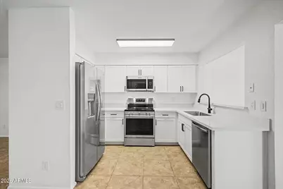 515 W Greentree Drive, Chandler, AZ 85225 - Photo 11
