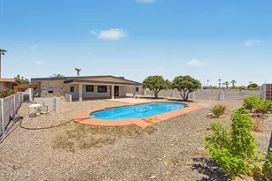 11001 W Granada Dr, Sun City, AZ 85373 - Photo 33