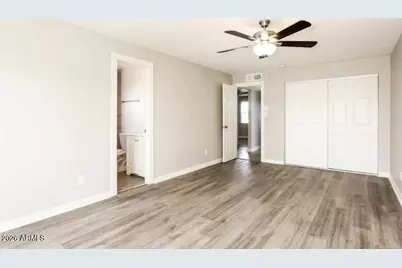 4512 N 81st Drive, Phoenix, AZ 85033 - Photo 5