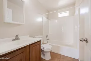 2443 E Mobile Ln, Phoenix, AZ 85040 - Photo 9